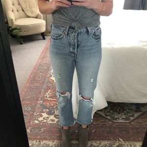Levi’s cropped jeans